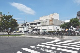 苫小牧駅前